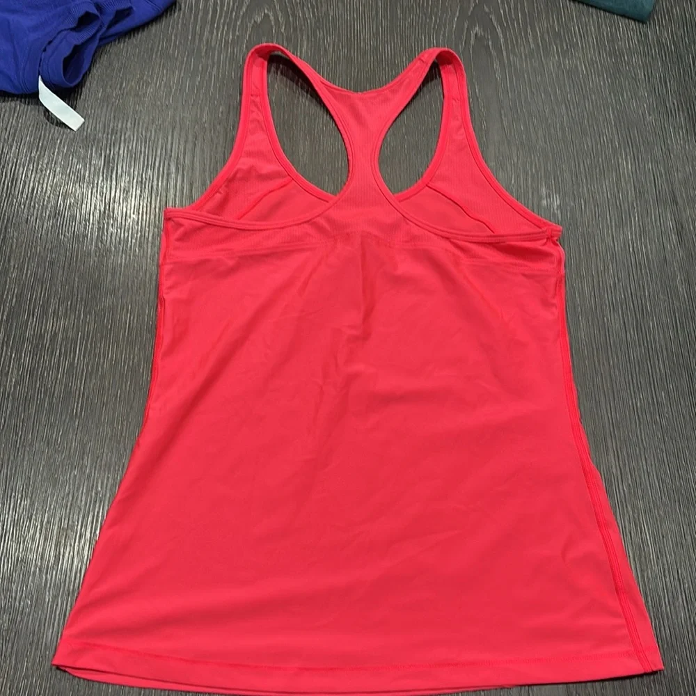 Under Armour Pink Fitted Sleeveless Tank Top - Picture 3 of 3